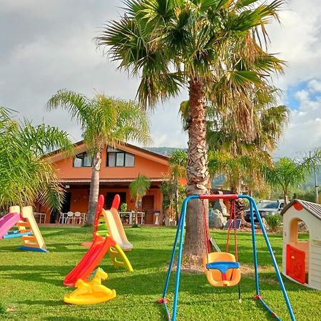 B&B Villa Molinari Restaurant E Baby Park Campagna Exterior foto